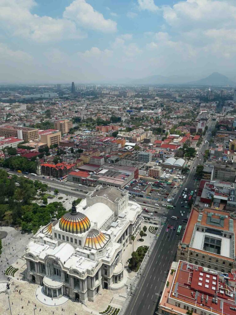 Ausblick auf den Palacio de Bellas Artes von der Plattform des Torre Latinoamericana. Foto: Lisa Freudlsperger