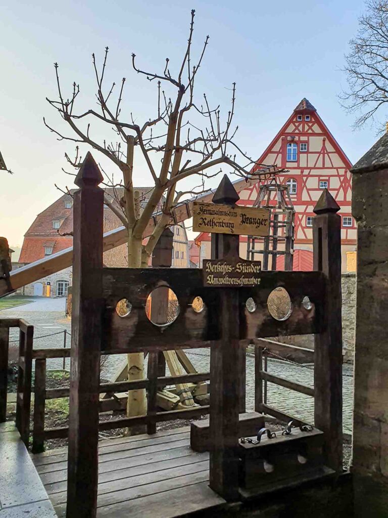 Eingang des Kriminalmuseums in Rothenburg ob der Tauber Foto: Lisa Freudlsperger