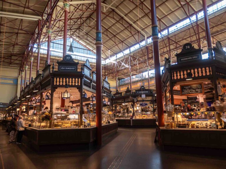 Historische Markthalle von innen Foto: Lisa Freudlsperger