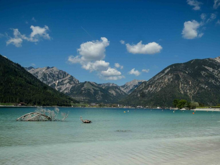 Blick über den Achensee Foto: Lisa Freudlsperger